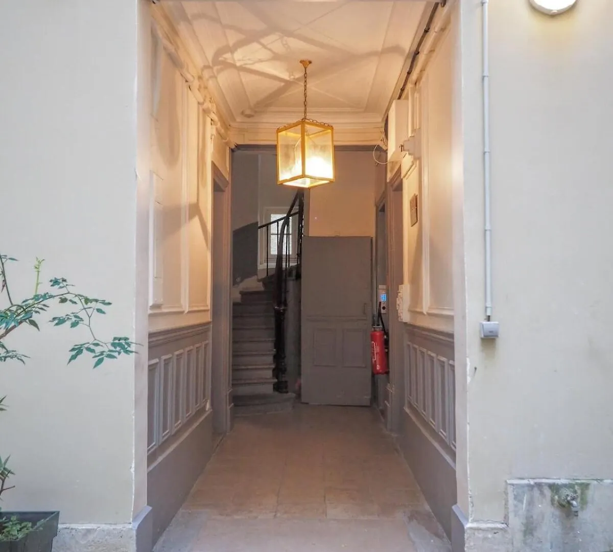 Sartre Saint Germain Appartement *